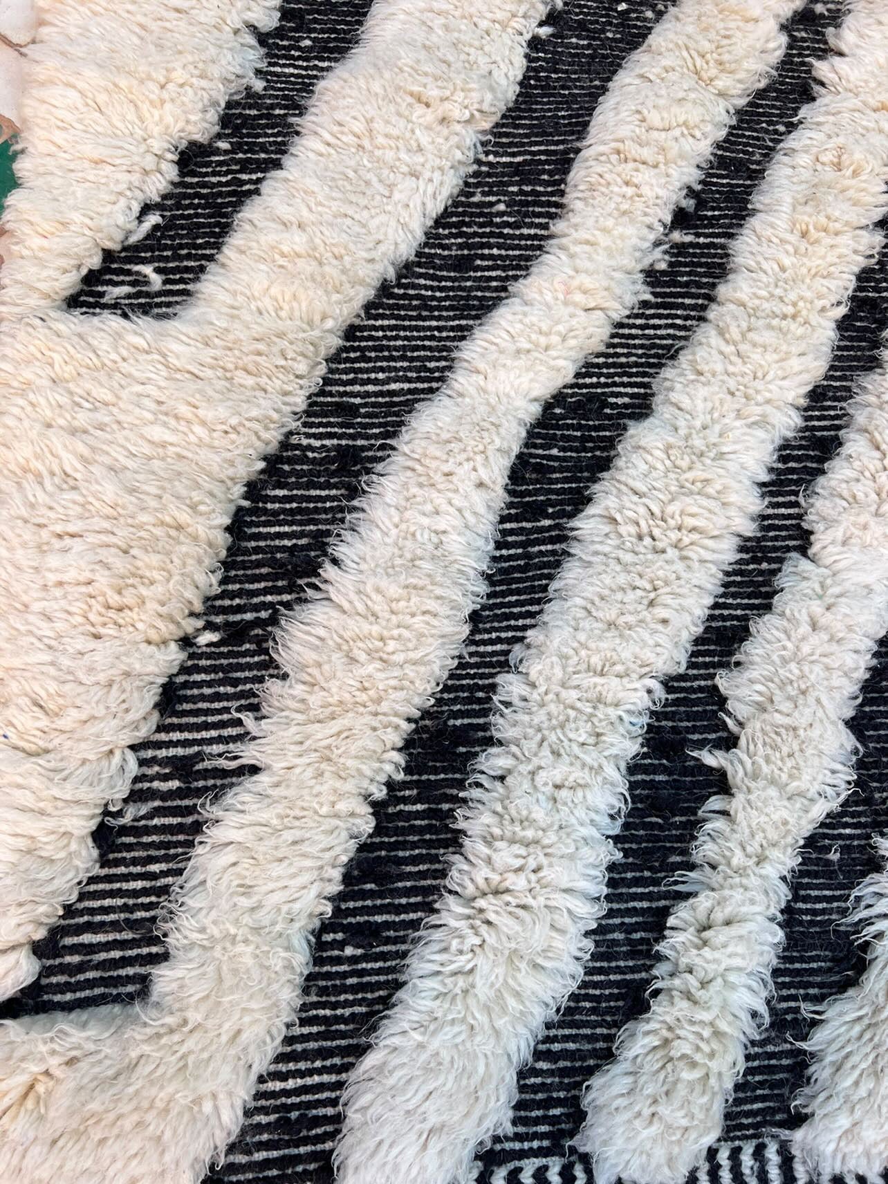 The Tugga Rug – Harem Modern